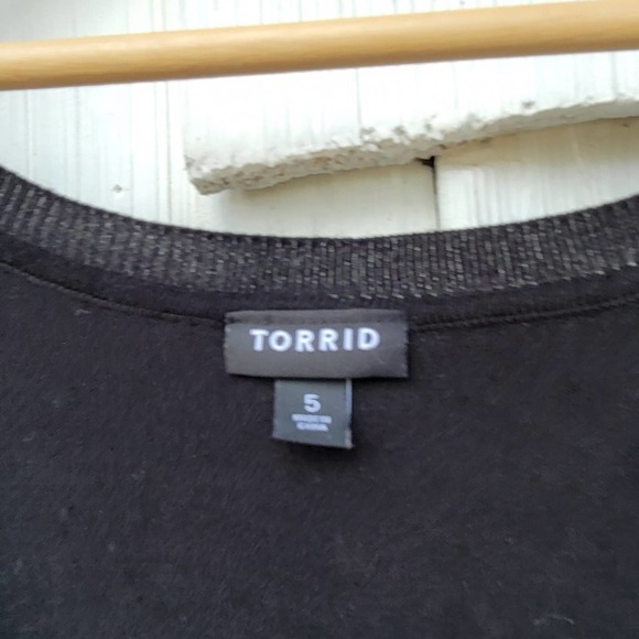 Torrid Black Lace Sleeve Knit Top Plus Size 5 5X - Picture 5 of 8